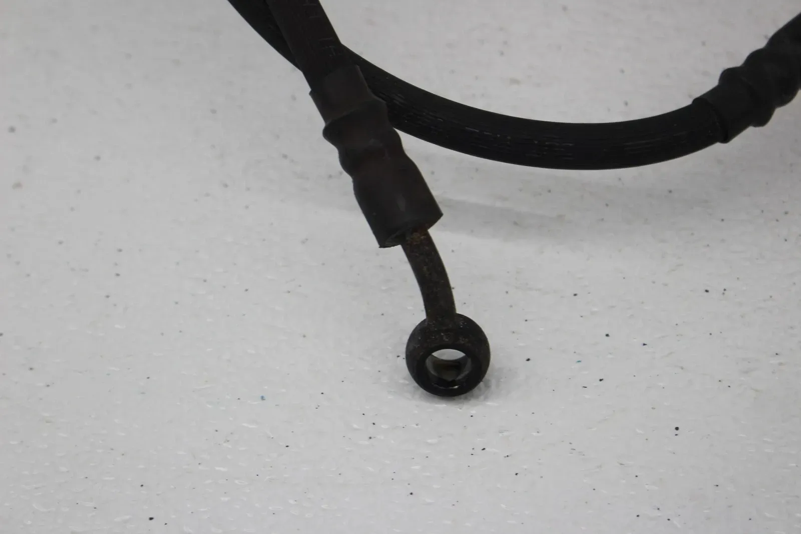 07-17 HARLEY-DAVIDSON V-ROD VRSC FRONT BRAKE LINE HOSE