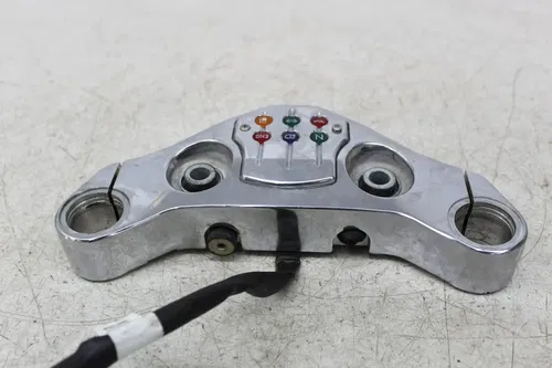 08 VICTORY VEGAS FORKS FORK UPPER TRIPLE TREE CLAMP