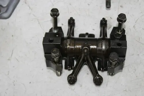 05 POLARIS SPORTSMAN 500 ENGINE MOTOR CYLINDER HEAD CAM VALVES COVER (SEE DESCP)