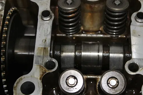 05 POLARIS SPORTSMAN 500 ENGINE MOTOR CYLINDER HEAD CAM VALVES COVER (SEE DESCP)