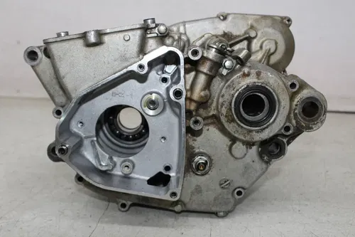 07 KAWASAKI KX250F ENGINE MOTOR CRANKCASE CRANK CASES BLOCK (SEE DESCP)