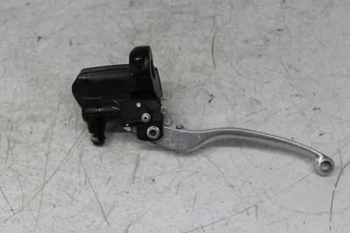20-24 KAWASAKI NINJA 650 EX650 FRONT BRAKE MASTER CYLINDER w/ LEVER (READ)