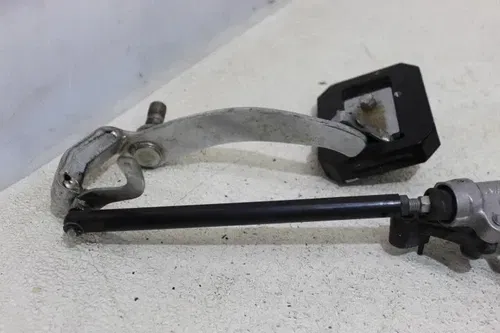 08 YAMAHA ROADLINER S XV1900S RIGHT BRAKE FOOT PEDAL W MASTER AND CALIPER