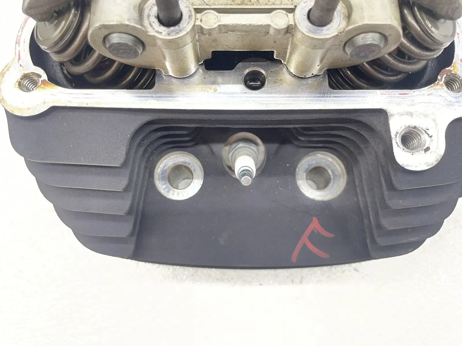 12-16 HARLEY-DAVIDSON ELECTRA GLIDE ULTRA CLASSIC ENGINE FRONT CYLINDER HEAD