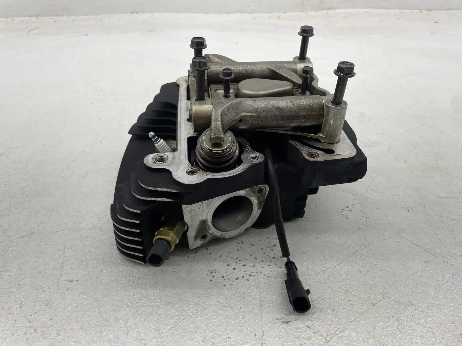 12-16 HARLEY-DAVIDSON ELECTRA GLIDE ULTRA CLASSIC ENGINE FRONT CYLINDER HEAD