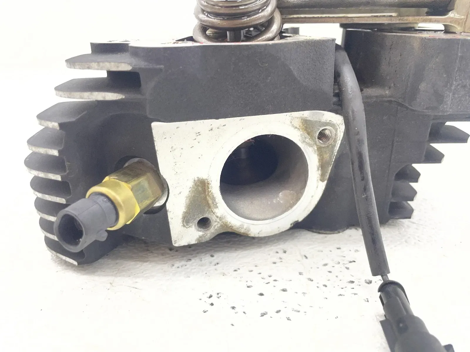 12-16 HARLEY-DAVIDSON ELECTRA GLIDE ULTRA CLASSIC ENGINE FRONT CYLINDER HEAD