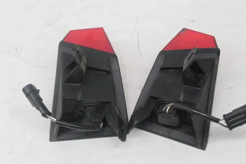 12-16 CAN-AM SPYDER RS-S ROADSTER LEFT RIGHT REAR TAIL TAILLIGHT BRAKE LIGHTS