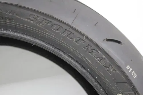 DUNLOP SPORTMAX 190/55 ZR17 M/C 75W REAR BACK TIRE (TREAD:6/32NDS)