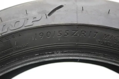 DUNLOP SPORTMAX 190/55 ZR17 M/C 75W REAR BACK TIRE (TREAD:6/32NDS)