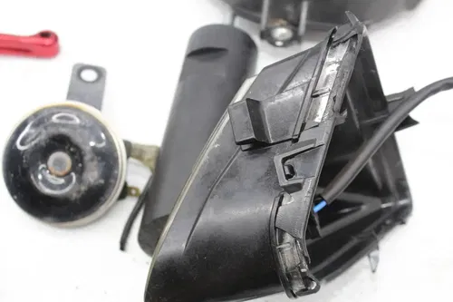 15-24 YAMAHA YZF R3 PARTS HARDWARE TAIL LIGHT SPROCKET MOUNT BRACKET MIRROR