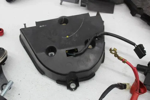 15-24 YAMAHA YZF R3 PARTS HARDWARE TAIL LIGHT SPROCKET MOUNT BRACKET MIRROR