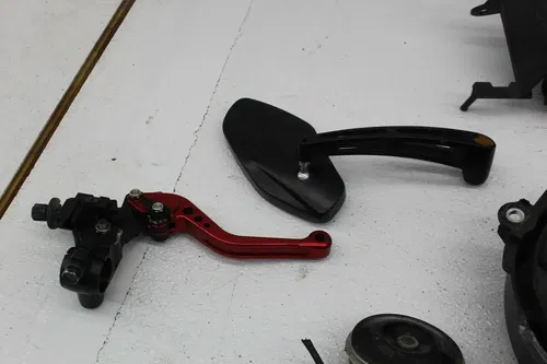 15-24 YAMAHA YZF R3 PARTS HARDWARE TAIL LIGHT SPROCKET MOUNT BRACKET MIRROR