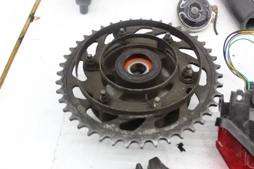 15-24 YAMAHA YZF R3 PARTS HARDWARE TAIL LIGHT SPROCKET MOUNT BRACKET MIRROR
