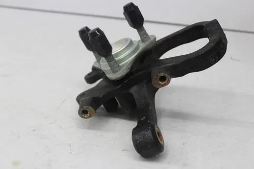 12-16 CAN-AM SPYDER RS-S ROADSTER FRONT RIGHT WHEEL HUB W/ MOUNT BRACKET