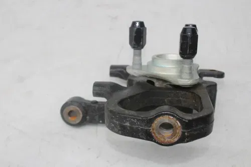 12-16 CAN-AM SPYDER RS-S ROADSTER FRONT RIGHT WHEEL HUB W/ MOUNT BRACKET