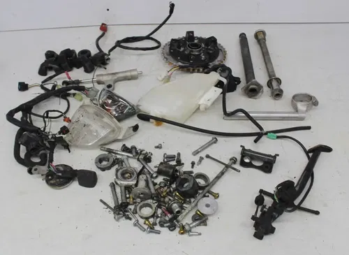 05-06 SUZUKI GSXR1000 parts hardware nuts bolts sprocket clipon axle