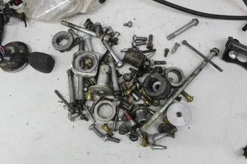05-06 SUZUKI GSXR1000 parts hardware nuts bolts sprocket clipon axle