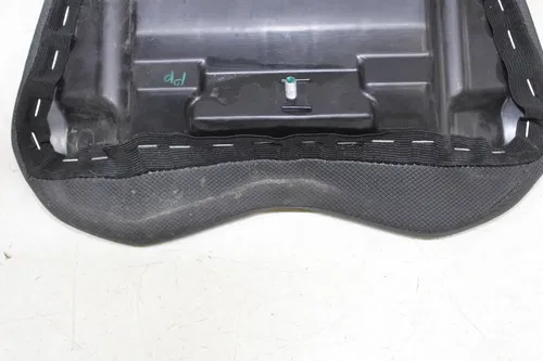 21 KAWASAKI ER400 FRONT DRIVERS SEAT PAD SADDLE PILLION