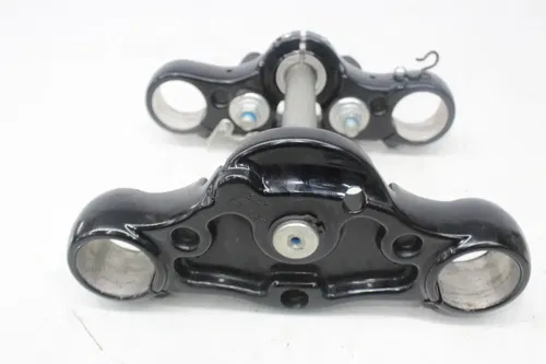 21-24 HARLEY-DAVIDSON STREET BOB FXBBS 114 LOWER UPPER TRIPLE TREE CLAMP STEM