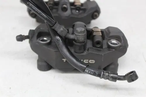 05-06 SUZUKI GSXR1000 FRONT BRAKE CALIPERS SET