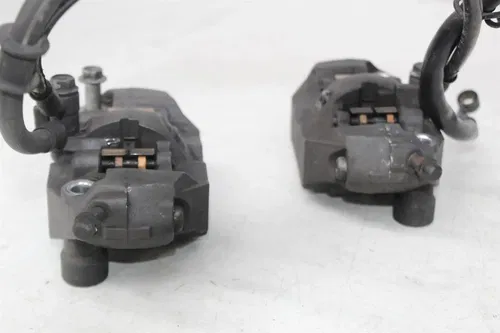 05-06 SUZUKI GSXR1000 FRONT BRAKE CALIPERS SET