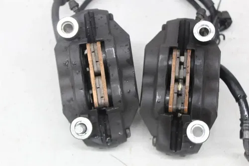 05-06 SUZUKI GSXR1000 FRONT BRAKE CALIPERS SET