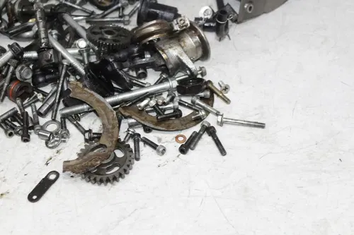 1989 YAMAHA VENTURE ROYALE XVZ1300D PARTS AND HARDWARE NUTS BOLTS