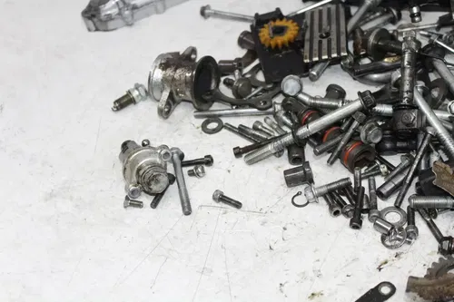 1989 YAMAHA VENTURE ROYALE XVZ1300D PARTS AND HARDWARE NUTS BOLTS