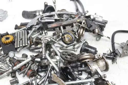 1989 YAMAHA VENTURE ROYALE XVZ1300D PARTS AND HARDWARE NUTS BOLTS