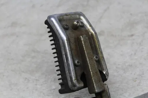 86-88 SUZUKI CAVALCADE 1400 GV1400GT RIGHT FRONT FOOT REST PEG STEP BRAKE PEDAL