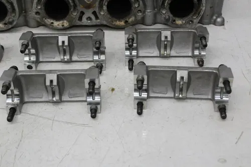 09 YAMAHA WAVERUNNER FZR 1800 1.8L ENGINE CYLINDER HEAD VALVES COVER (READ)
