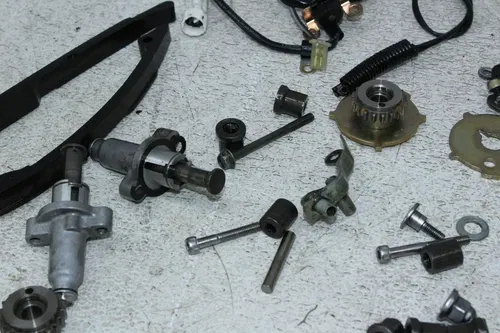 2000 YAMAHA YZF R1 ENGINE PARTS AND HARDWARE NUTS BOLTS