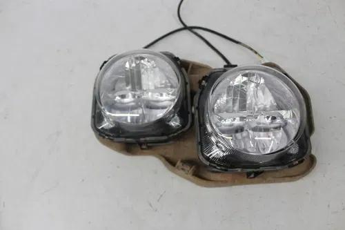 16 YAMAHA YXZ1000R FRONT RIGHT HEADLIGHT HEAD LIGHT LAMP SET