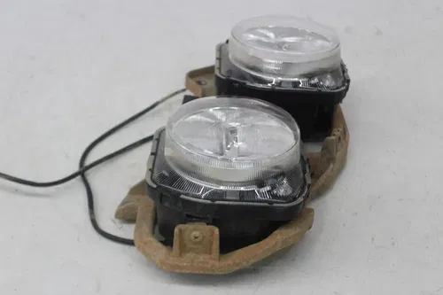 16 YAMAHA YXZ1000R FRONT RIGHT HEADLIGHT HEAD LIGHT LAMP SET