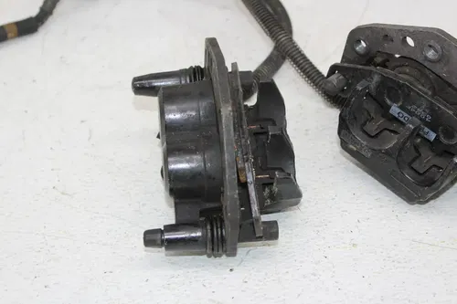 1989 KAWASAKI NINJA ZX10 ZX1000B FRONT BRAKE CALIPER PAIR CALIPERS MASTER