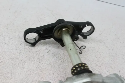 2003 SUZUKI GSXR600 FRONT UPPER LOWER FORKS CLAMP TRIPLE TREE STEM