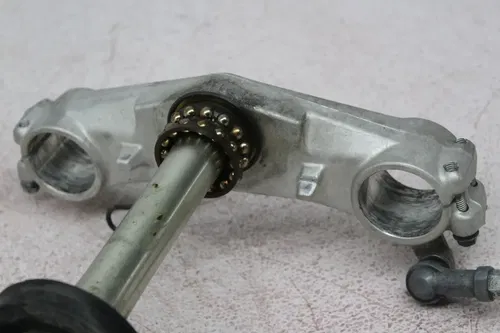 2003 SUZUKI GSXR600 FRONT UPPER LOWER FORKS CLAMP TRIPLE TREE STEM