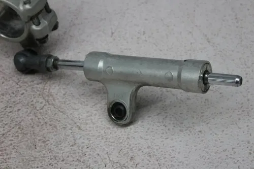 2003 SUZUKI GSXR600 FRONT UPPER LOWER FORKS CLAMP TRIPLE TREE STEM