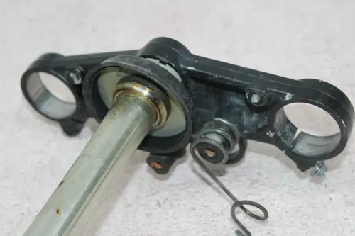 2003 SUZUKI GSXR600 FRONT UPPER LOWER FORKS CLAMP TRIPLE TREE STEM