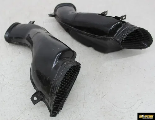 01-02 SUZUKI GSXR1000 RIGHT LEFT AIR INTAKE DUCTS DUCT PAIR