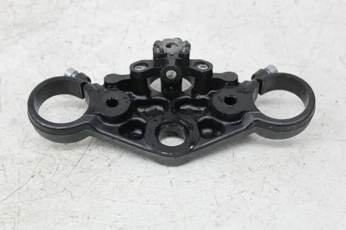 22 TRIUMPH STREET TRIPLE RS FORKS UPPER TOP TRIPLE TREE CLAMP