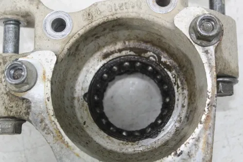 22 POLARIS RZR  XP 1000 REAR BACK RIGHT KNUCKLE