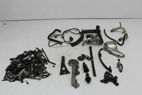 97-07 YAMAHA YZF600R ENGINE PARTS TIMING COVER GUIDE CHAIN HOSE HARDWARE