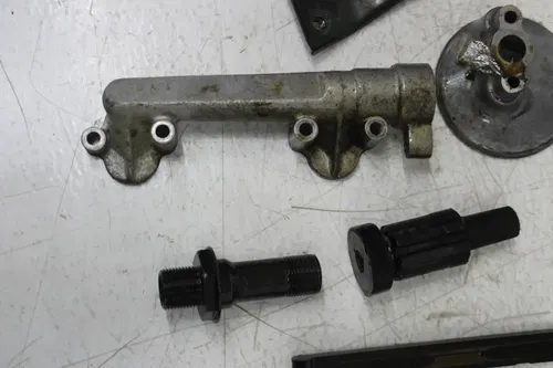 97-07 YAMAHA YZF600R ENGINE PARTS TIMING COVER GUIDE CHAIN HOSE HARDWARE