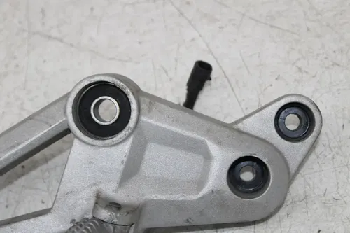 09-14 DUCATI MONSTER 696 RIGHT REARSET FRONT REAR SUPPORT PLATE PEGS BRACKET