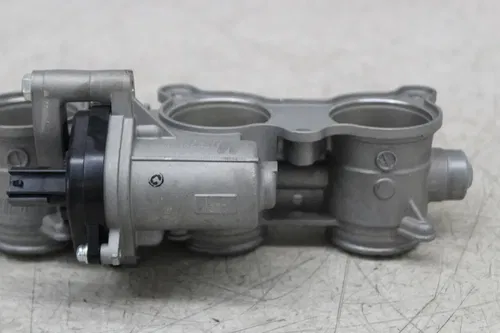 22-24 SUZUKI HAYABUSA GSX1300R THROTTLE BODY BODIES