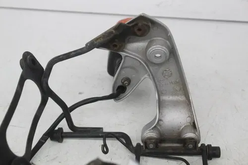 04-06 Honda Cb600f Hornet 599 Front Left Right Turn Signals stay mounts