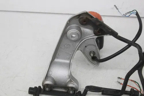 04-06 Honda Cb600f Hornet 599 Front Left Right Turn Signals stay mounts