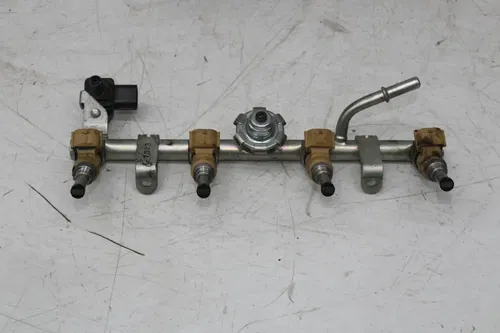 17-20 YAMAHA YZF R6 MAIN GAS FUEL INJECTORS RAIL SET