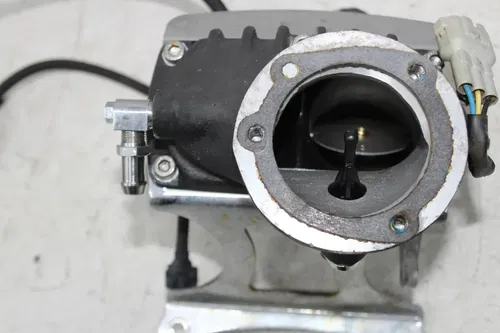 04-05 KAWASAKI VULCAN 2000 THROTTLE BODY BODIES